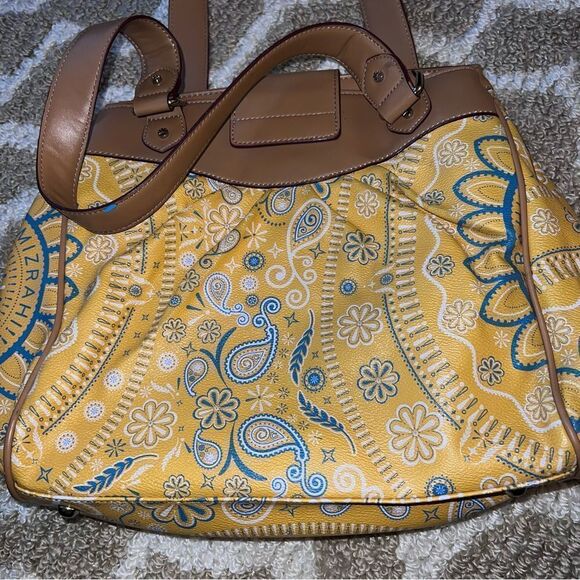 Isaac Mizrah yellow purse - Picture 4 of 7